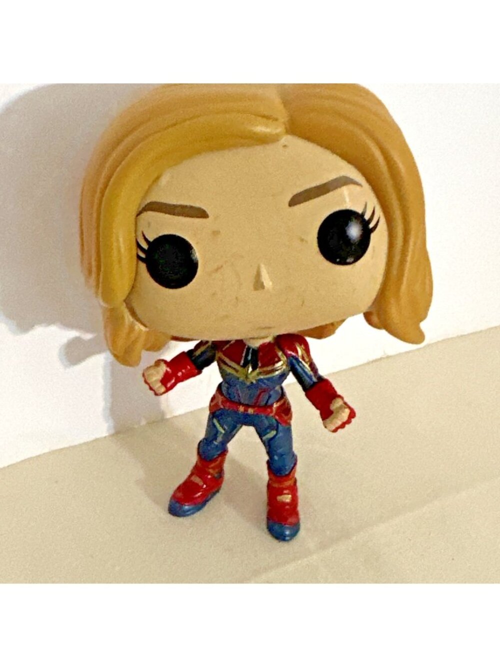 Funko Pop Captain Marvel Vinyl Figure Bobblehead Avengers Endgame #425 Loose